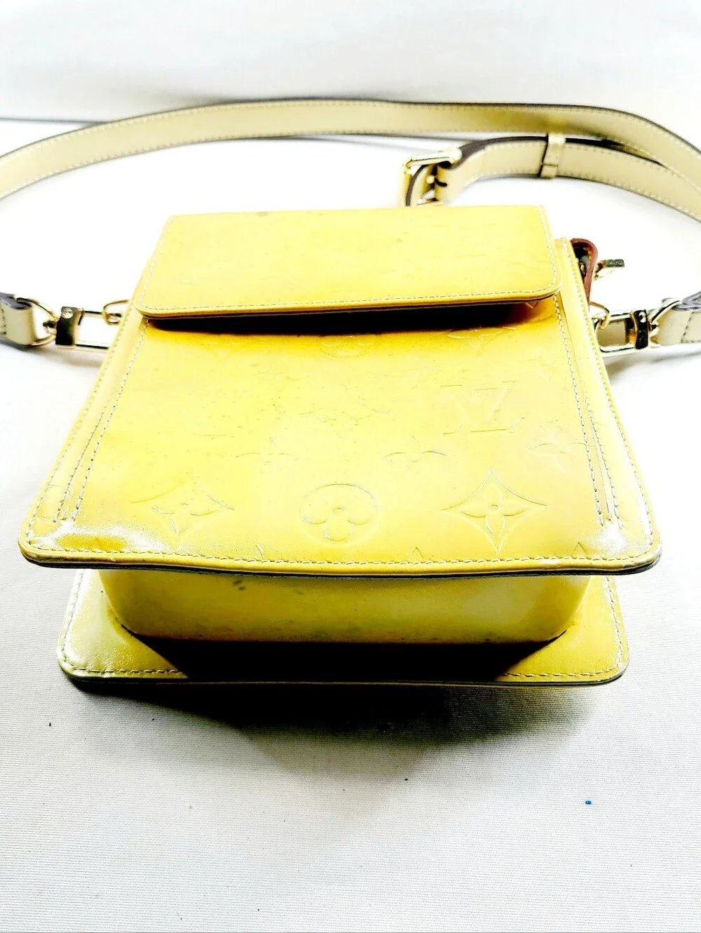 Louis Vuitton Vernis Shoulder Bag